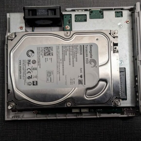 QNAP TS-133 NAS 4TB HDD White Network Storage - Picture 6 of 6